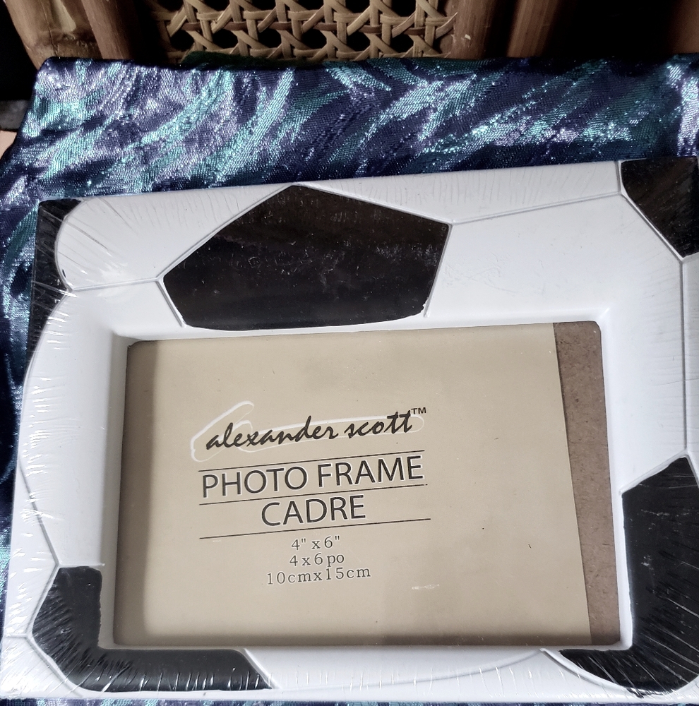 🎁FREE Add on Soccer New Frame